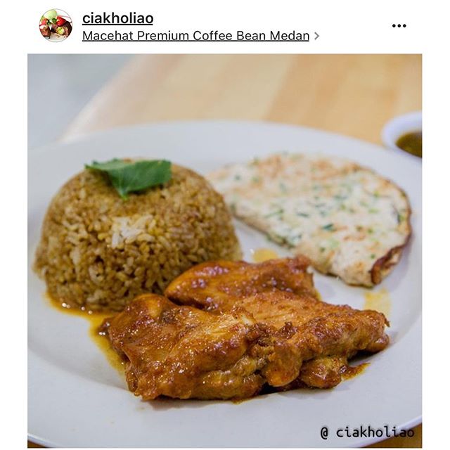 #repost from @ciakholiao Spicy chicken on rice  Thanks for coming
